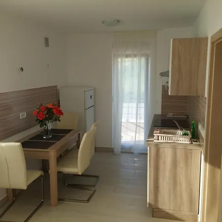 Benici Apartment *